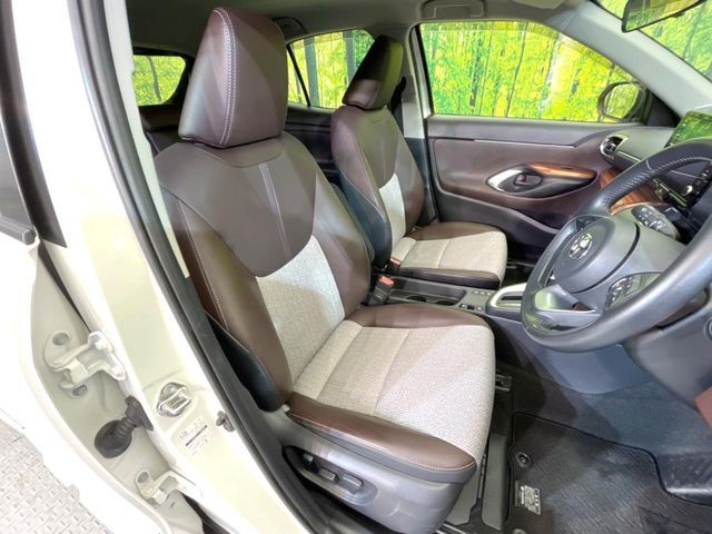 TOYOTA YARIS CROSS HYBRID 2020 Image 31