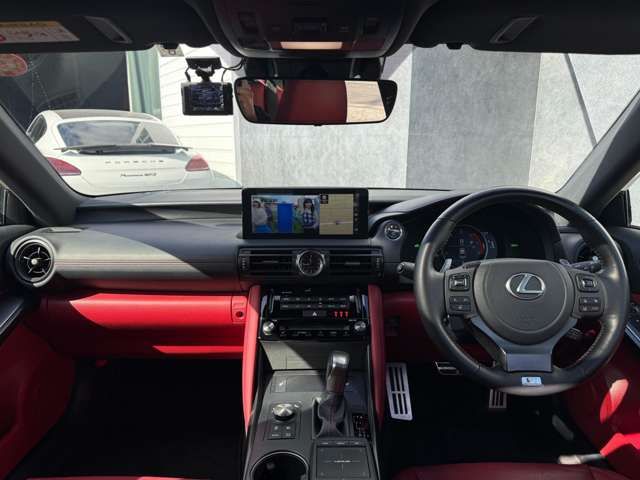 TOYOTA LEXUS IS300H 2023 Image 31