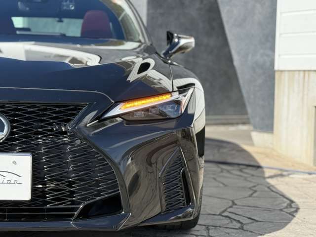 TOYOTA LEXUS IS300H 2023 Image 31