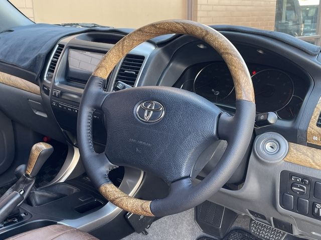 TOYOTA LANDCRUISER PRADO 2004 Image 31