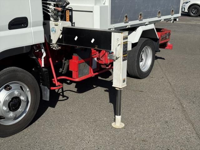 MITSUBISHI CANTER 2020 Image 31