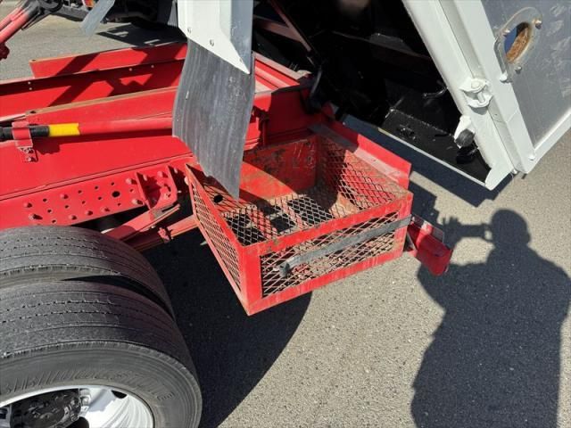 MITSUBISHI CANTER 2020 Image 31