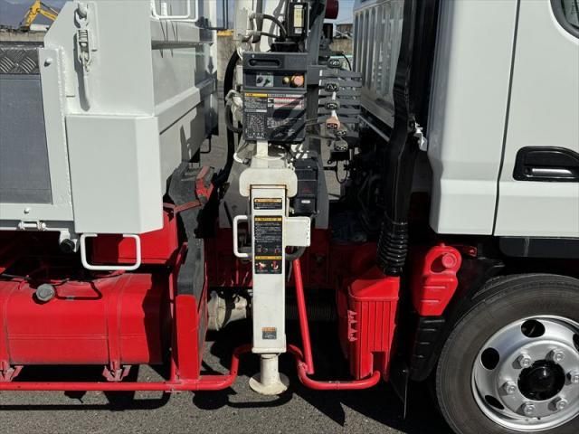 MITSUBISHI CANTER 2020 Image 31