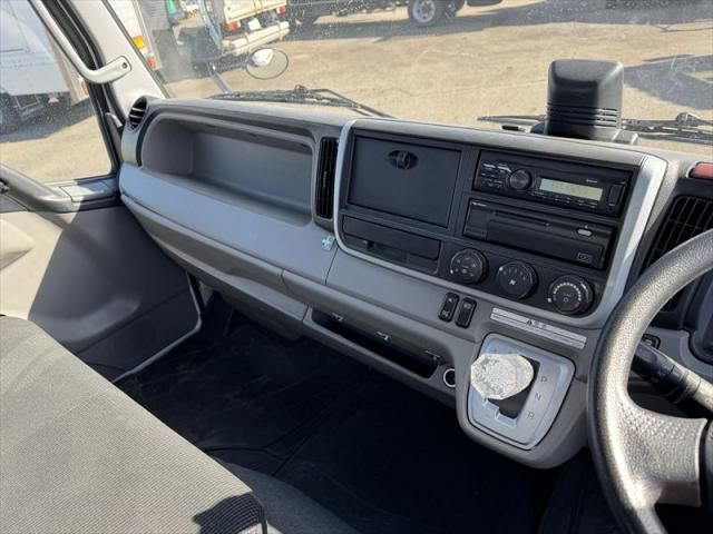 MITSUBISHI CANTER 2020 Image 31