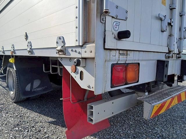 MITSUBISHI FUSOU FIGHTER 2014 Image 31