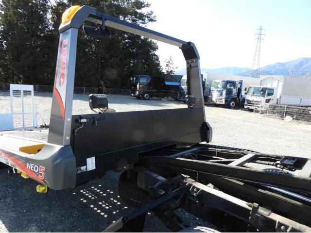 MITSUBISHI CANTER 2018 Image 31