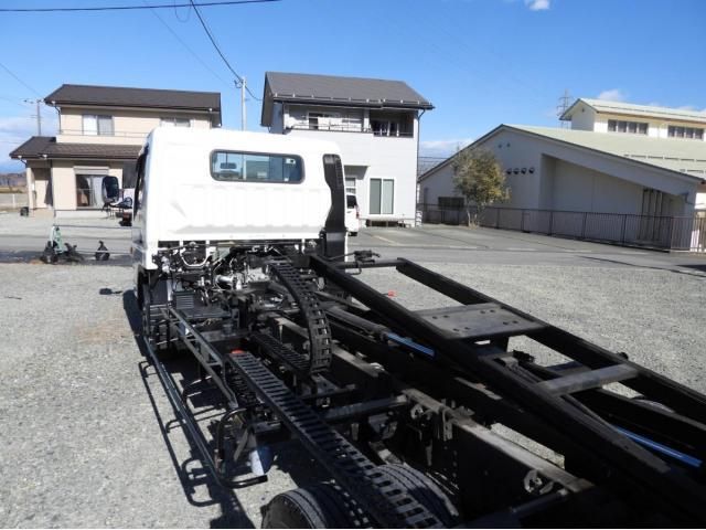 MITSUBISHI CANTER 2018 Image 31