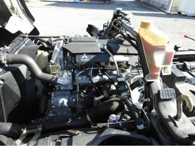 MITSUBISHI CANTER 2018 Image 31