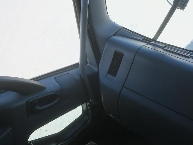 ISUZU FORWARD 2018 Image 31