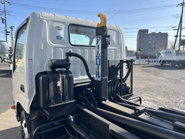 HINO DUTRO 2011 Image 31