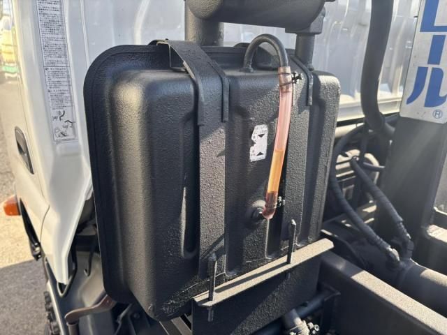 HINO DUTRO 2011 Image 31