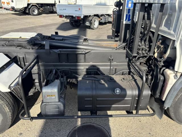 HINO DUTRO 2011 Image 31