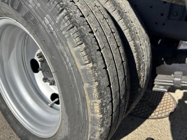 HINO DUTRO 2011 Image 31