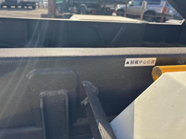 HINO DUTRO 2011 Image 31