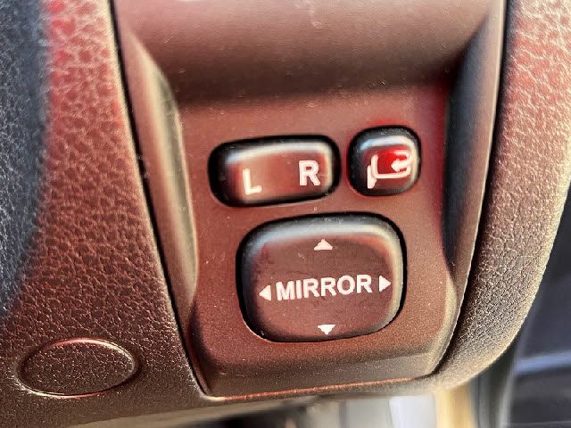 SUBARU IMPREZA 5DOOR 2011 Image 31