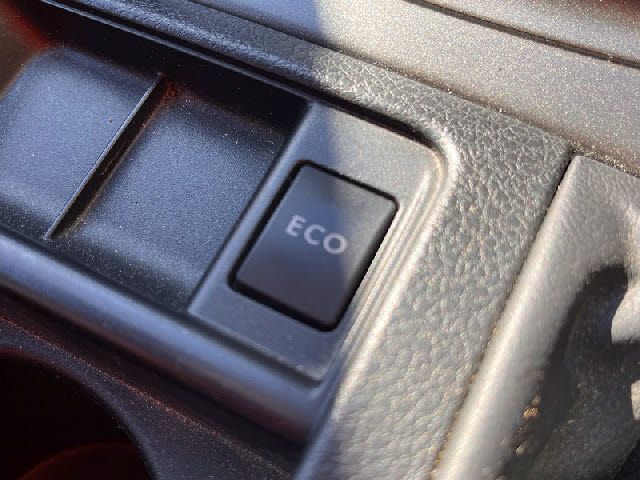 SUBARU IMPREZA 5DOOR 2011 Image 31