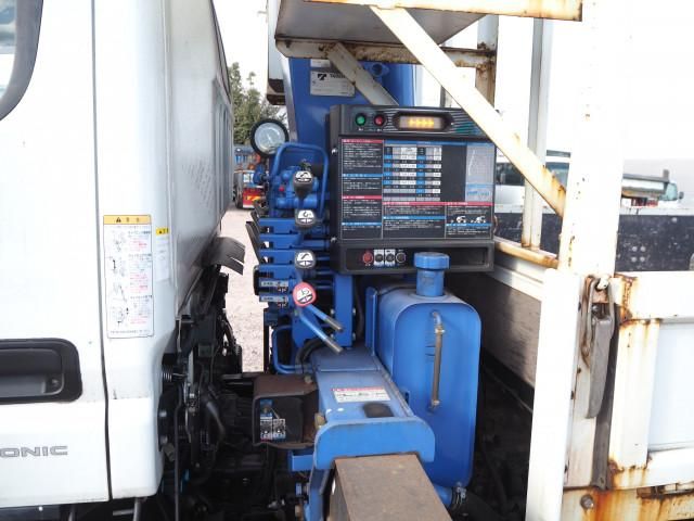 MITSUBISHI CANTER 2011 Image 31