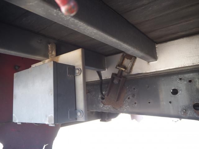 HINO PROFIA 2004 Image 31