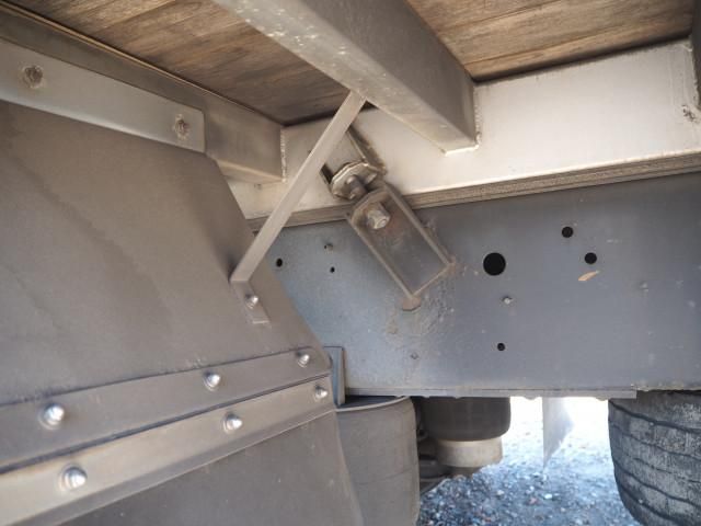 HINO PROFIA 2004 Image 31