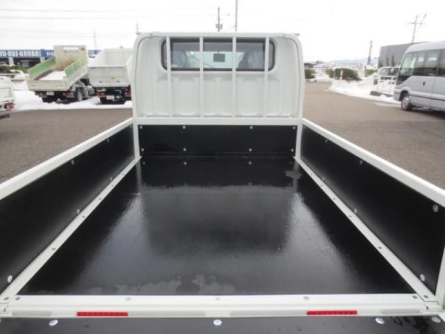 MITSUBISHI CANTER 2025 Image 31