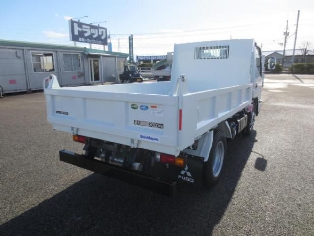 MITSUBISHI CANTER 2025 Image 31