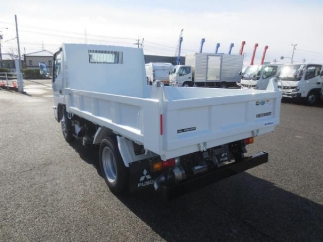 MITSUBISHI CANTER 2025 Image 31