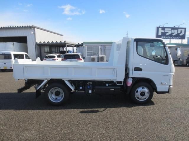 MITSUBISHI CANTER 2025 Image 31