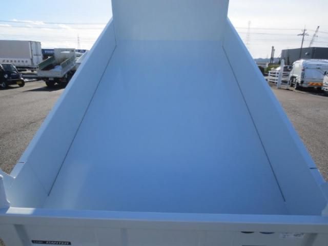 MITSUBISHI CANTER 2025 Image 31