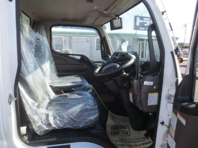 MITSUBISHI CANTER 2025 Image 31