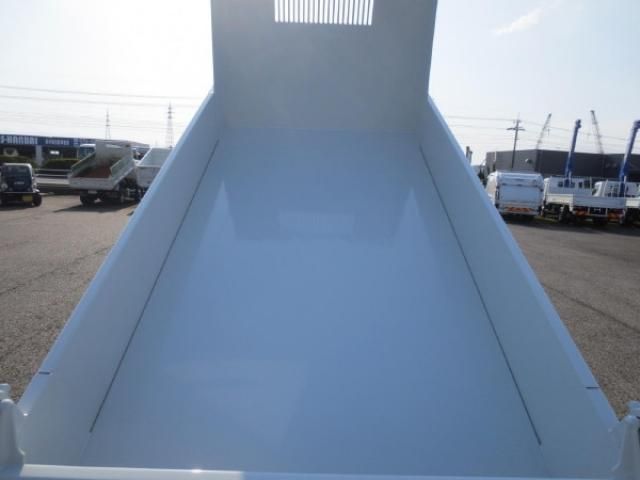 MITSUBISHI CANTER 2025 Image 31