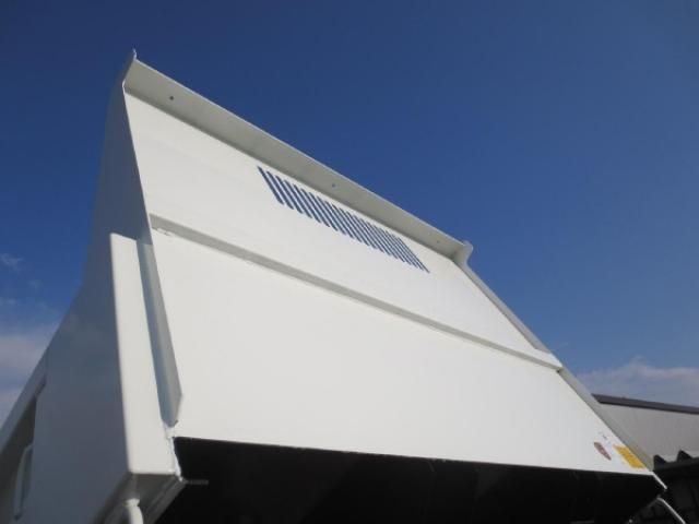 MITSUBISHI CANTER 2025 Image 31