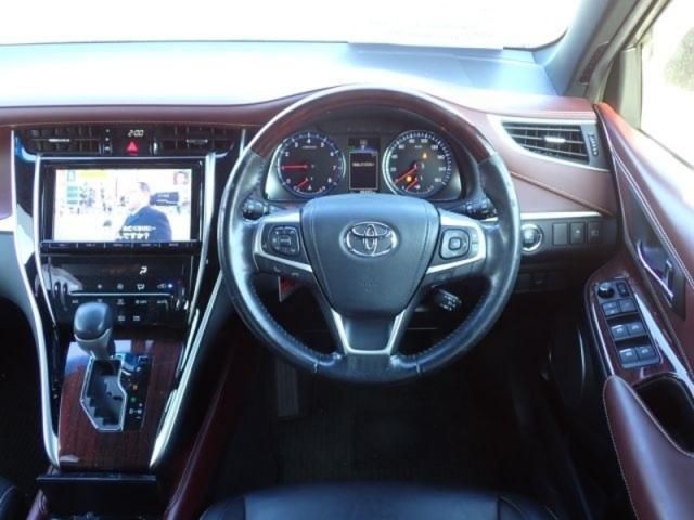 TOYOTA HARRIER 2WD 2016 Image 31