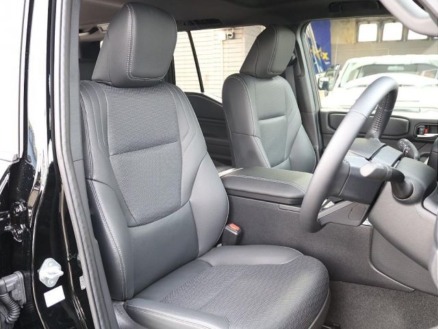 TOYOTA LANDCRUISER 250 2025 Image 31