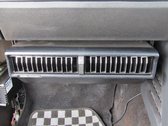 NISSAN BLUEBIRD COUPE 1969 Image 31