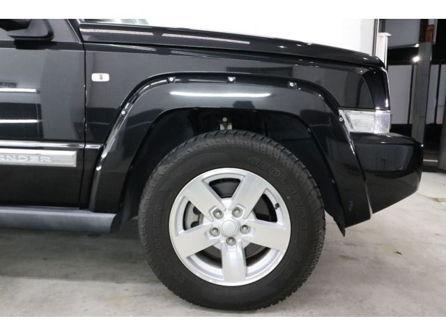 JEEP COMMANDER 2006 Image 31