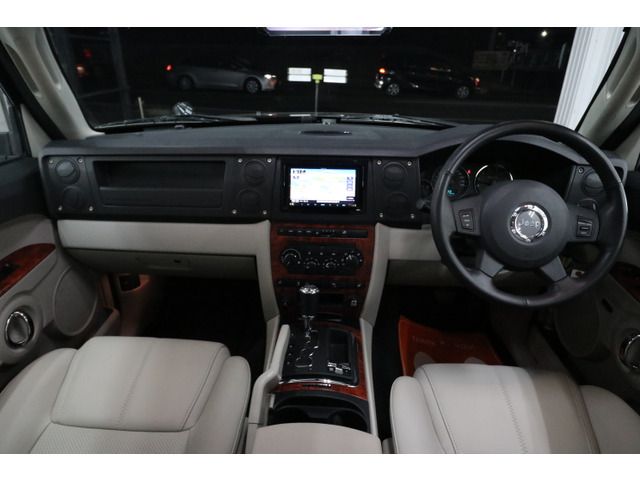 JEEP COMMANDER 2006 Image 31