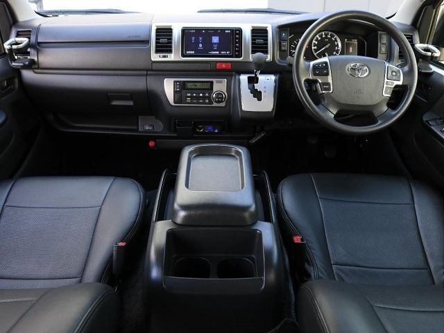 TOYOTA HIACE VAN 4WD 2023 Image 31