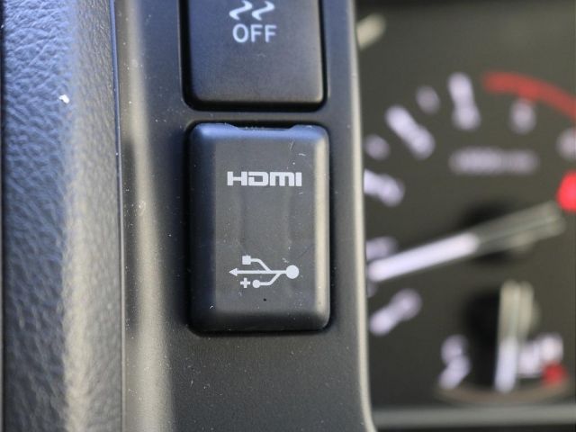 TOYOTA HIACE VAN 4WD 2023 Image 31