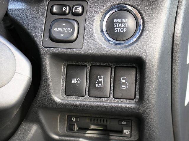 TOYOTA HIACE VAN 4WD 2023 Image 31