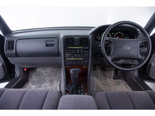 TOYOTA CELSIOR 1992 Image 31