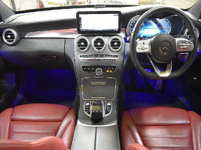 MERCEDES BENZ C CLAS 2019 Image 31