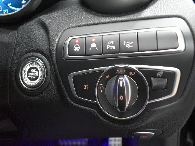 MERCEDES BENZ C CLAS 2019 Image 31