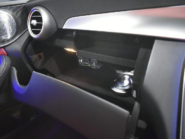 MERCEDES BENZ C CLAS 2019 Image 31