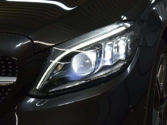 MERCEDES BENZ C CLAS 2019 Image 31