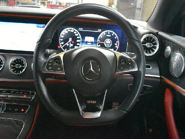 MERCEDES BENZ E CLAS 2017 Image 31