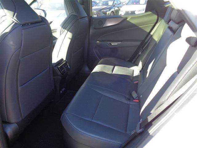 TOYOTA LEXUS NX350H 2023 Image 31