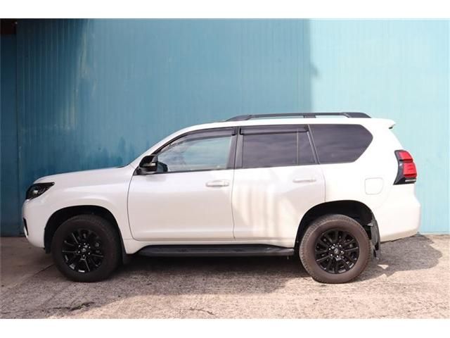 TOYOTA LANDCRUISER PRADO 2022 Image 31