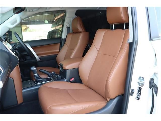 TOYOTA LANDCRUISER PRADO 2022 Image 31