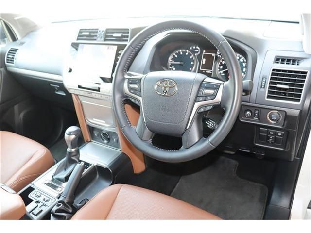 TOYOTA LANDCRUISER PRADO 2022 Image 31