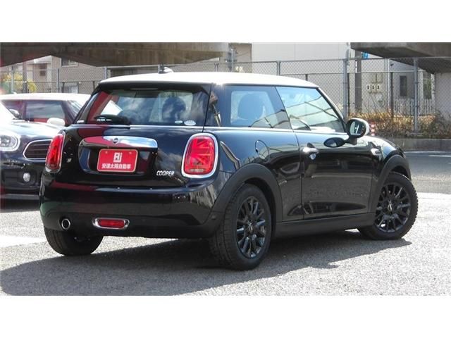 BMW MINI COOPER 2018 Image 31